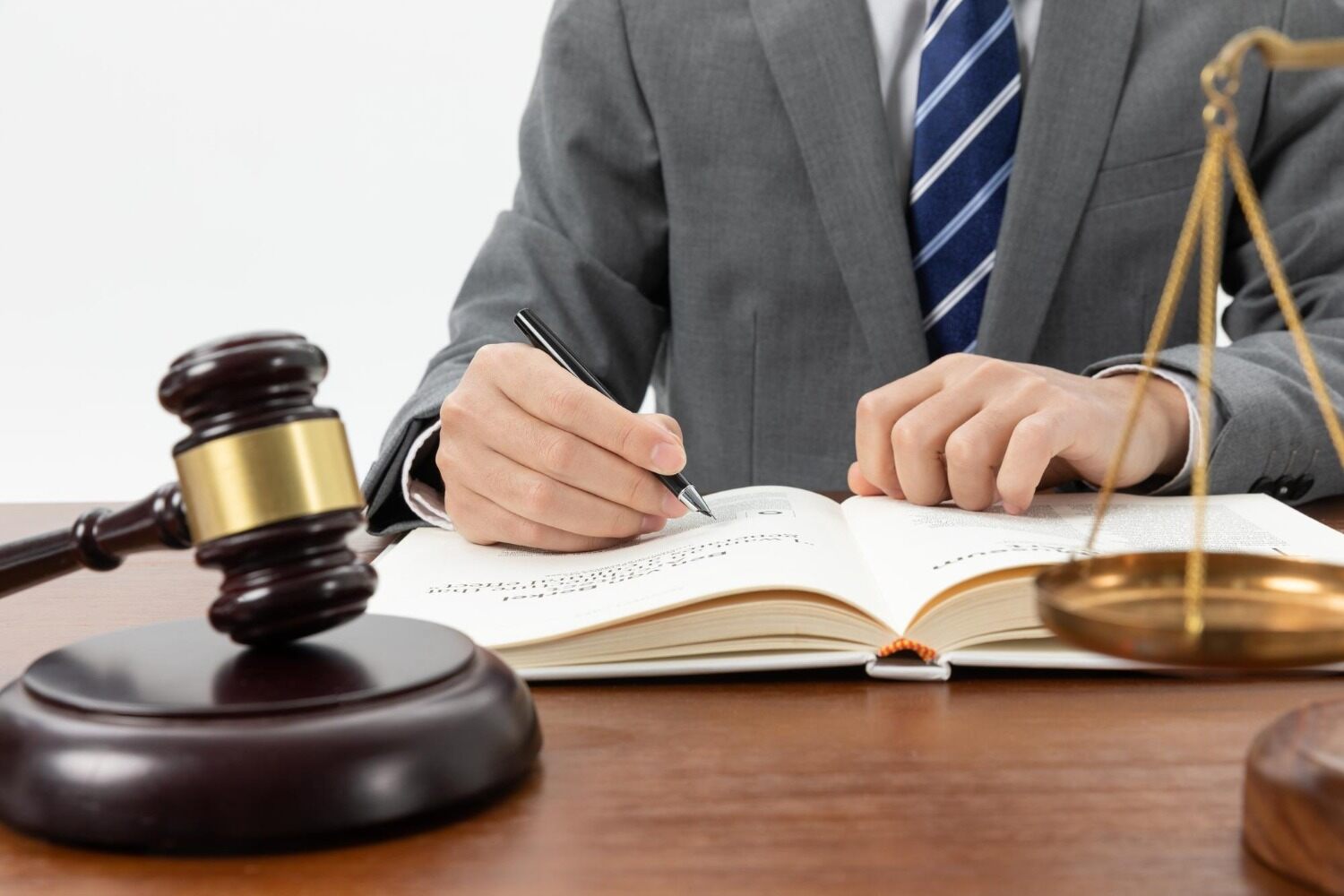 Denuncias y seguimiento a casos penales